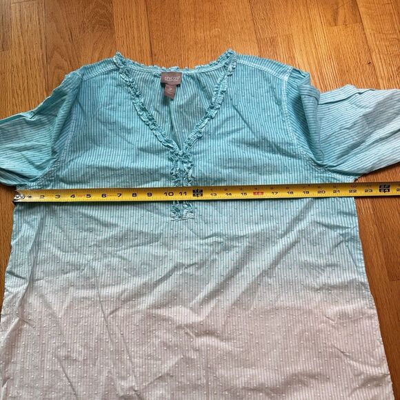 Chico’s Ombre Tunic Top White Aqua Sz 2 EUC Ruffle Resort Wear Coastal Cruise - Picture 7 of 16